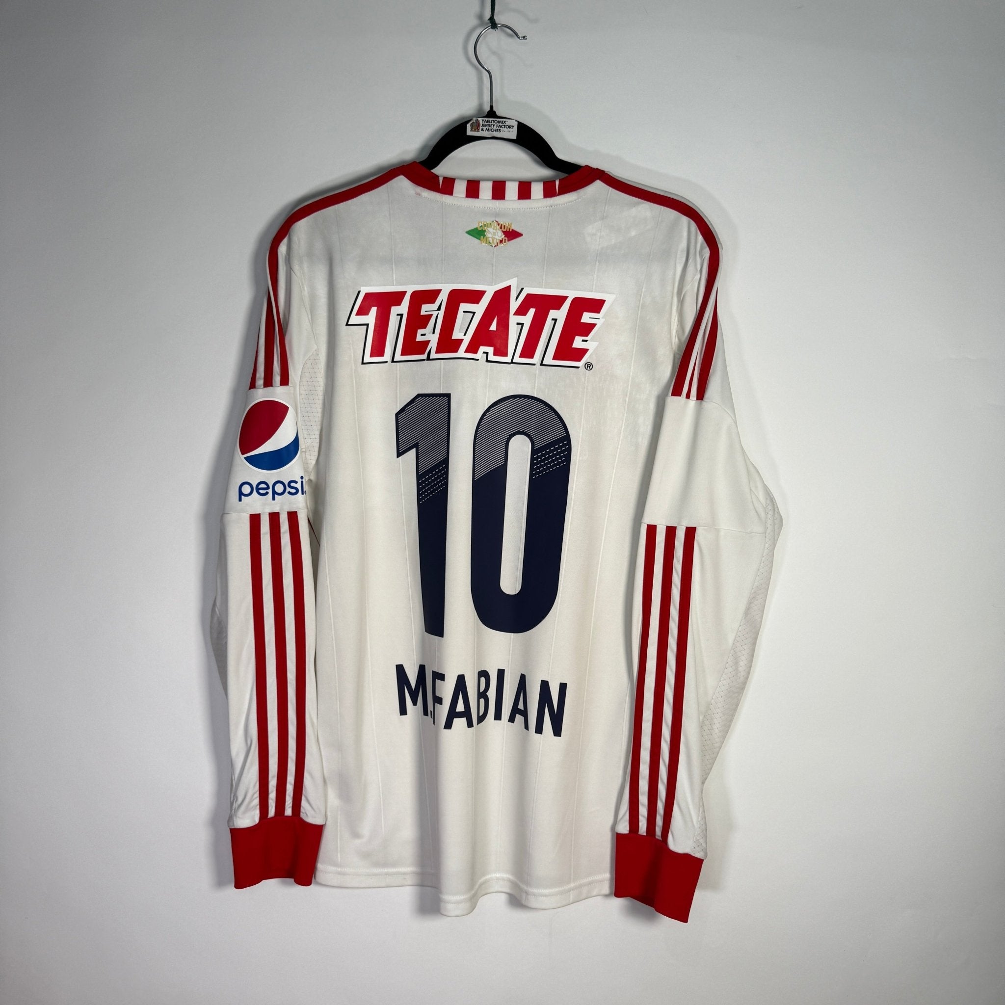 CD Guadalajara Visita 2012 - Dorsal Marco Fabián (Autografiada) - Talla M - YaelitoMix