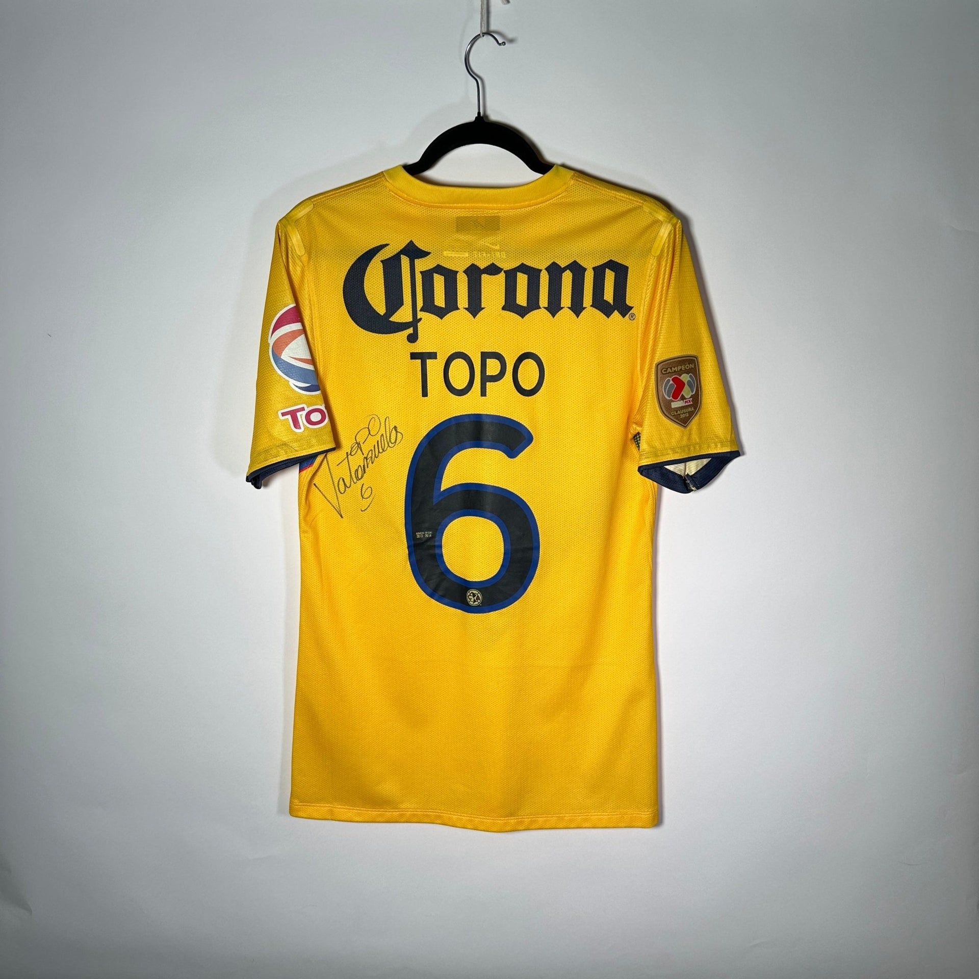 Club América Local 2013 UTILERÍA “Topo” Valenzuela (Autografiada) Talla  M (Versión Jugador) M (Versión Jugador)