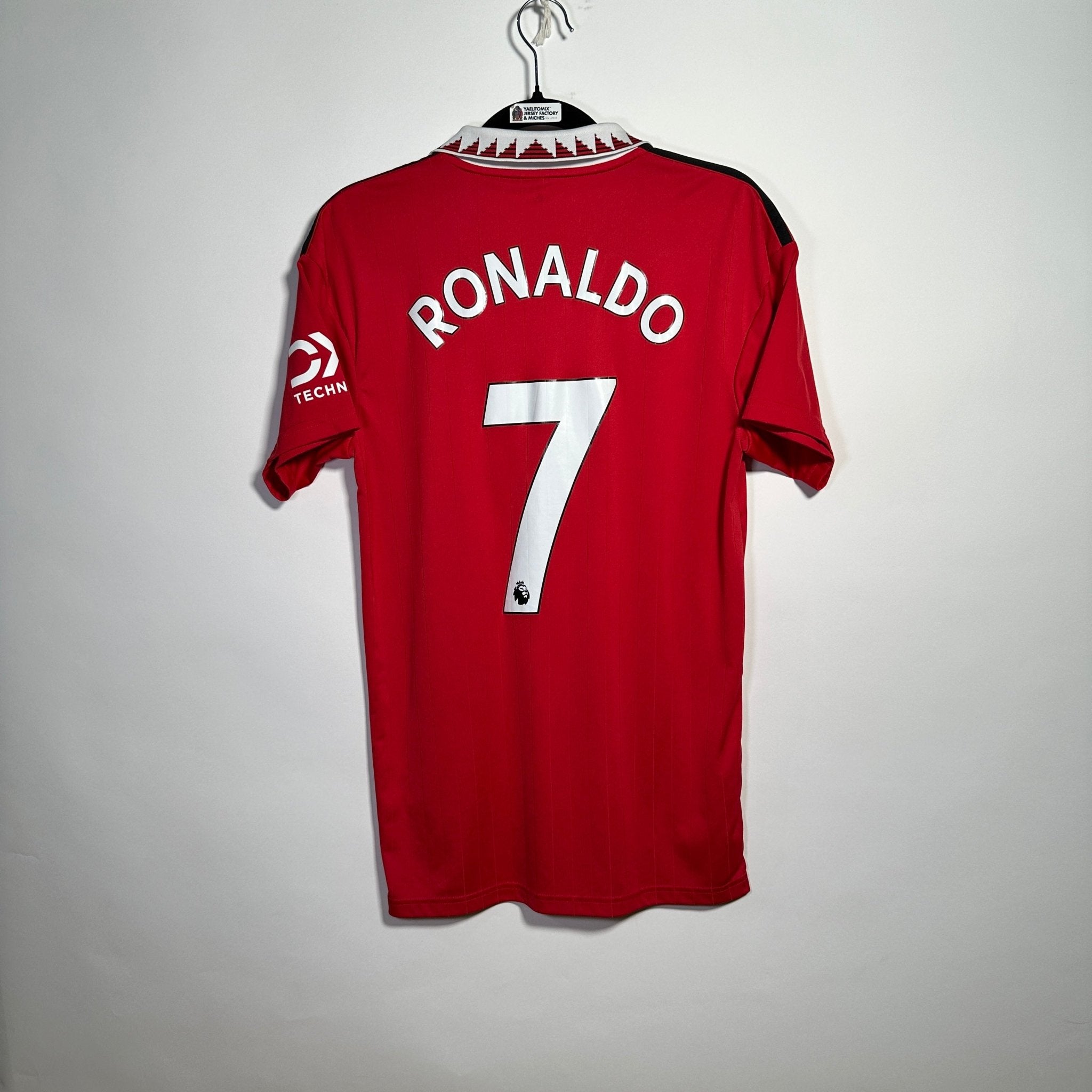 Manchester United Local 2022 - Dorsal Cristiano Ronaldo - Talla S/CH - YaelitoMix