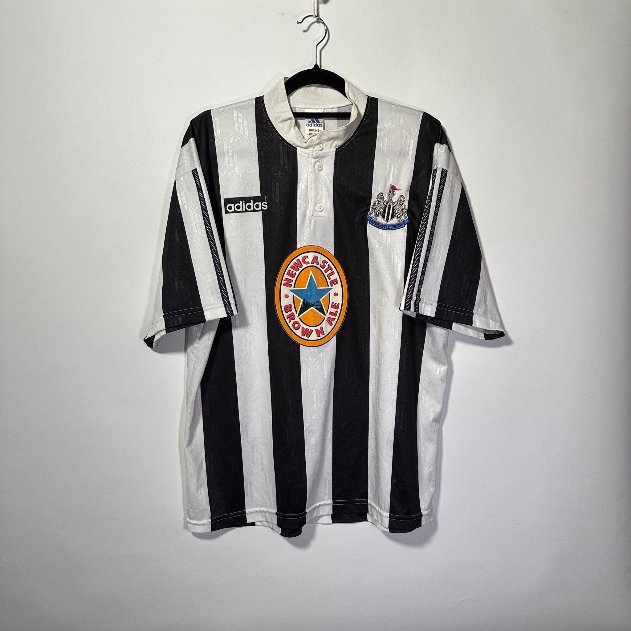 New Castle United Local 1996 (Versión Mexicana) - Talla L - YaelitoMix