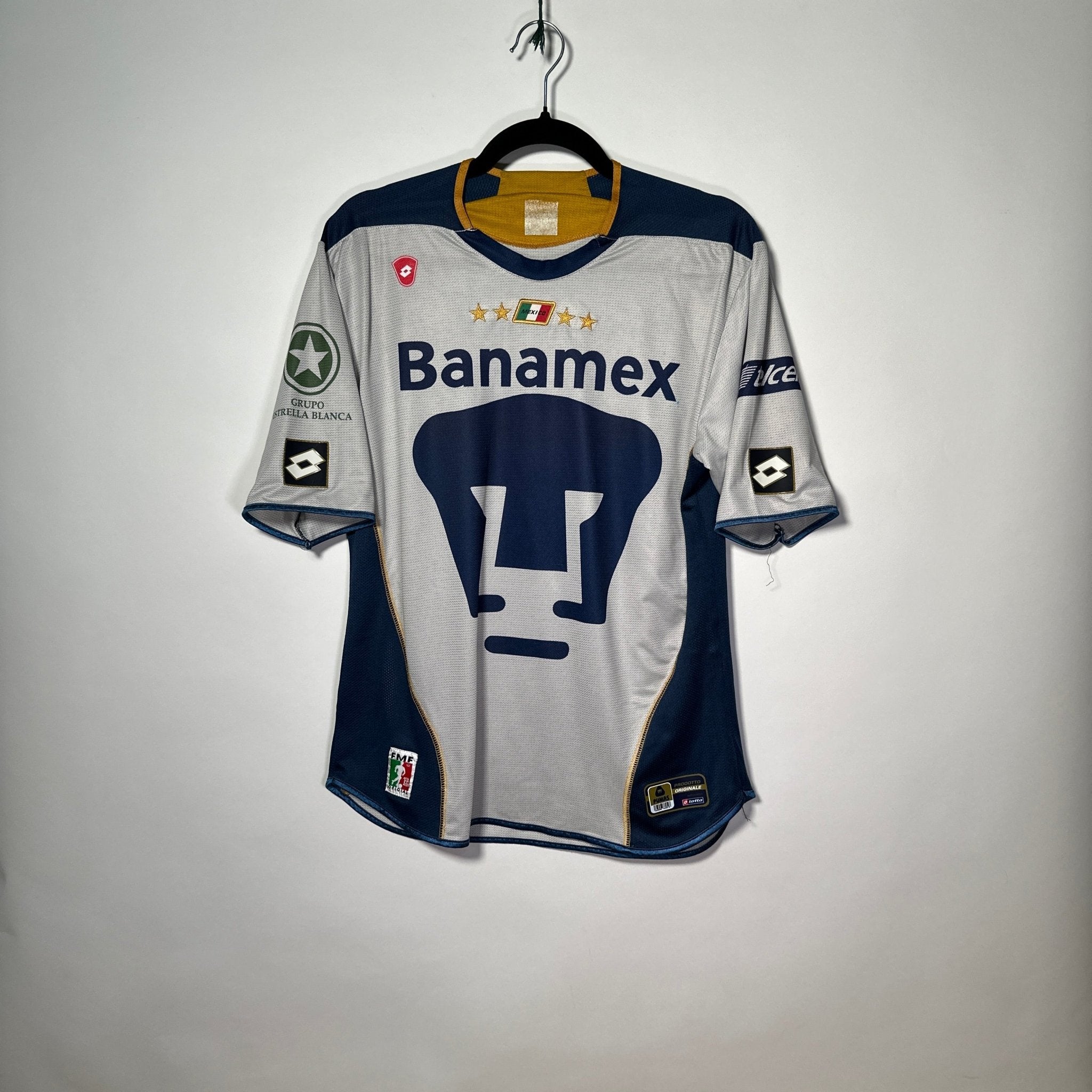 Pumas UNAM Local 2004 - Dorsal Verón - Talla L/G - YaelitoMix
