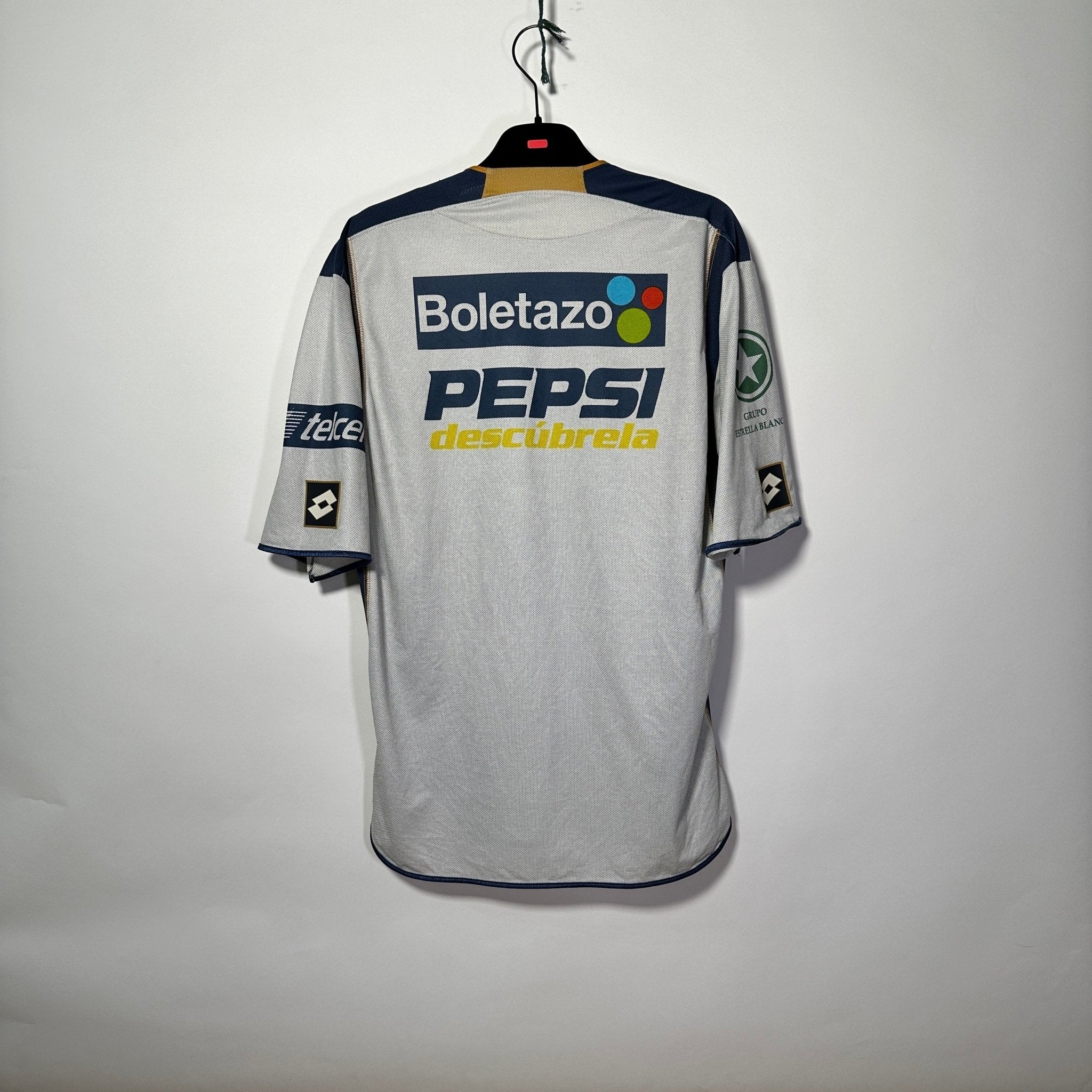 Pumas UNAM Local 2004 - Talla M - YaelitoMix