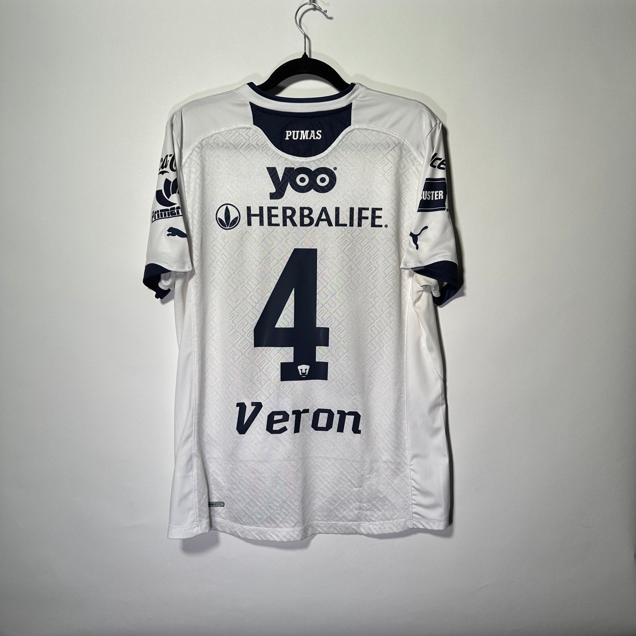 Pumas UNAM Local 2011 - Dorsal Verón - Talla L/G - YaelitoMix