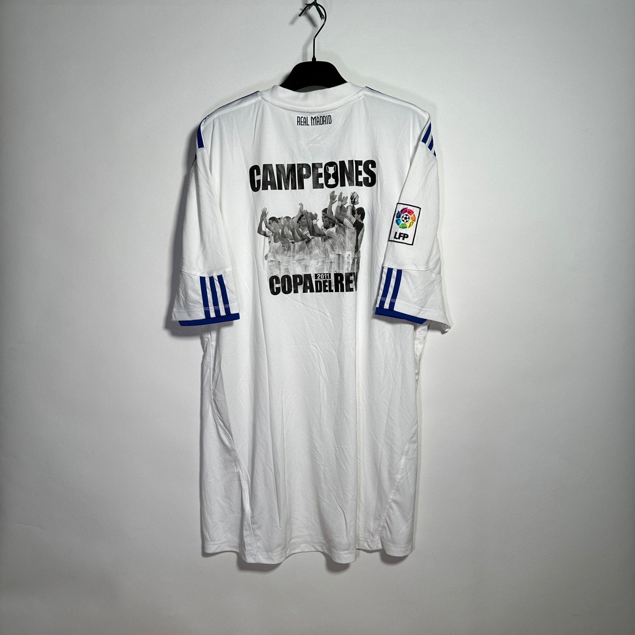 Real Madrid Local 2011 (Campeón Copa del Rey) - Talla 2XL - YaelitoMix