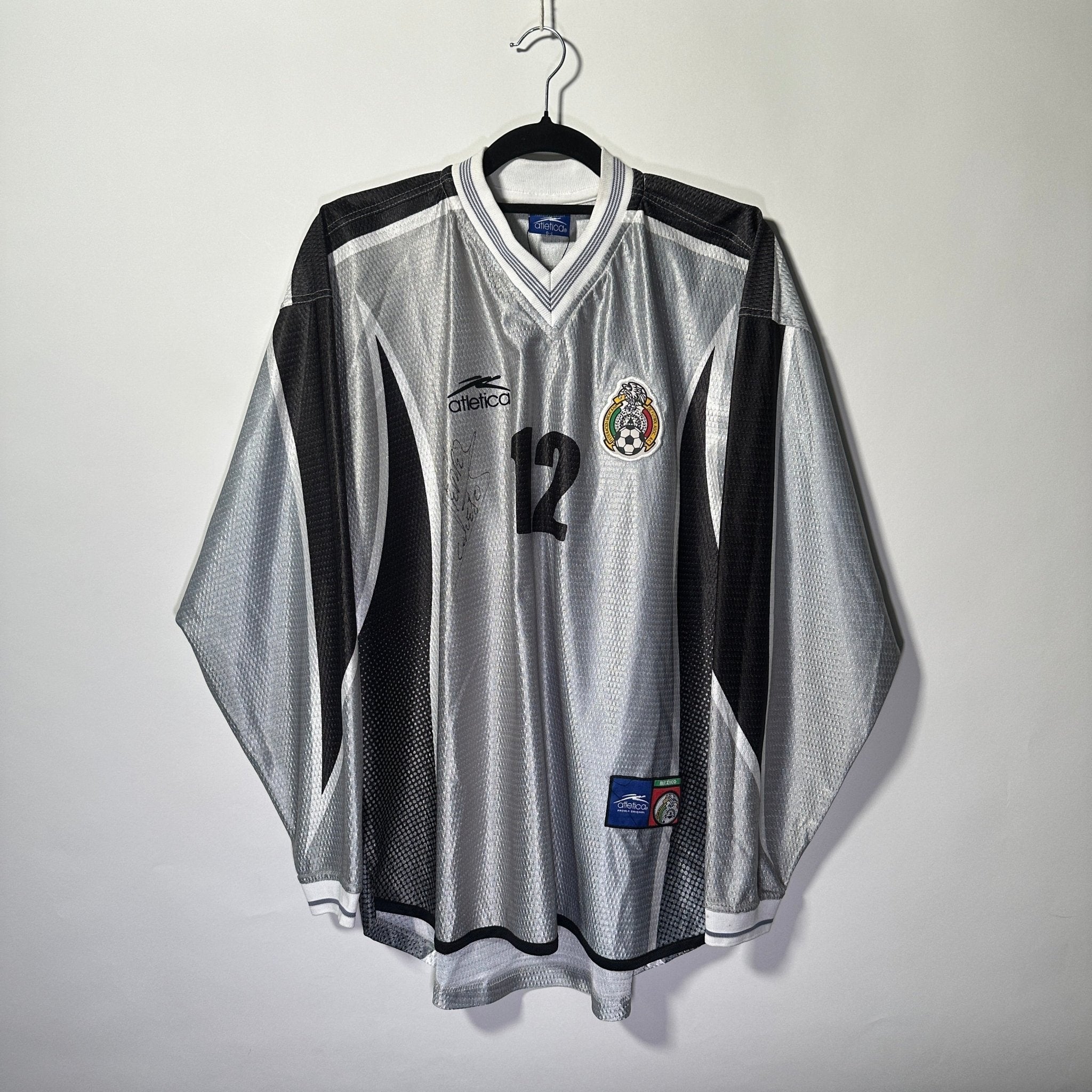 Selección de México Portero 2001 - UTILERÍA Oscar “El Conejo” Pérez (Autografiada) - Talla L/G - YaelitoMix