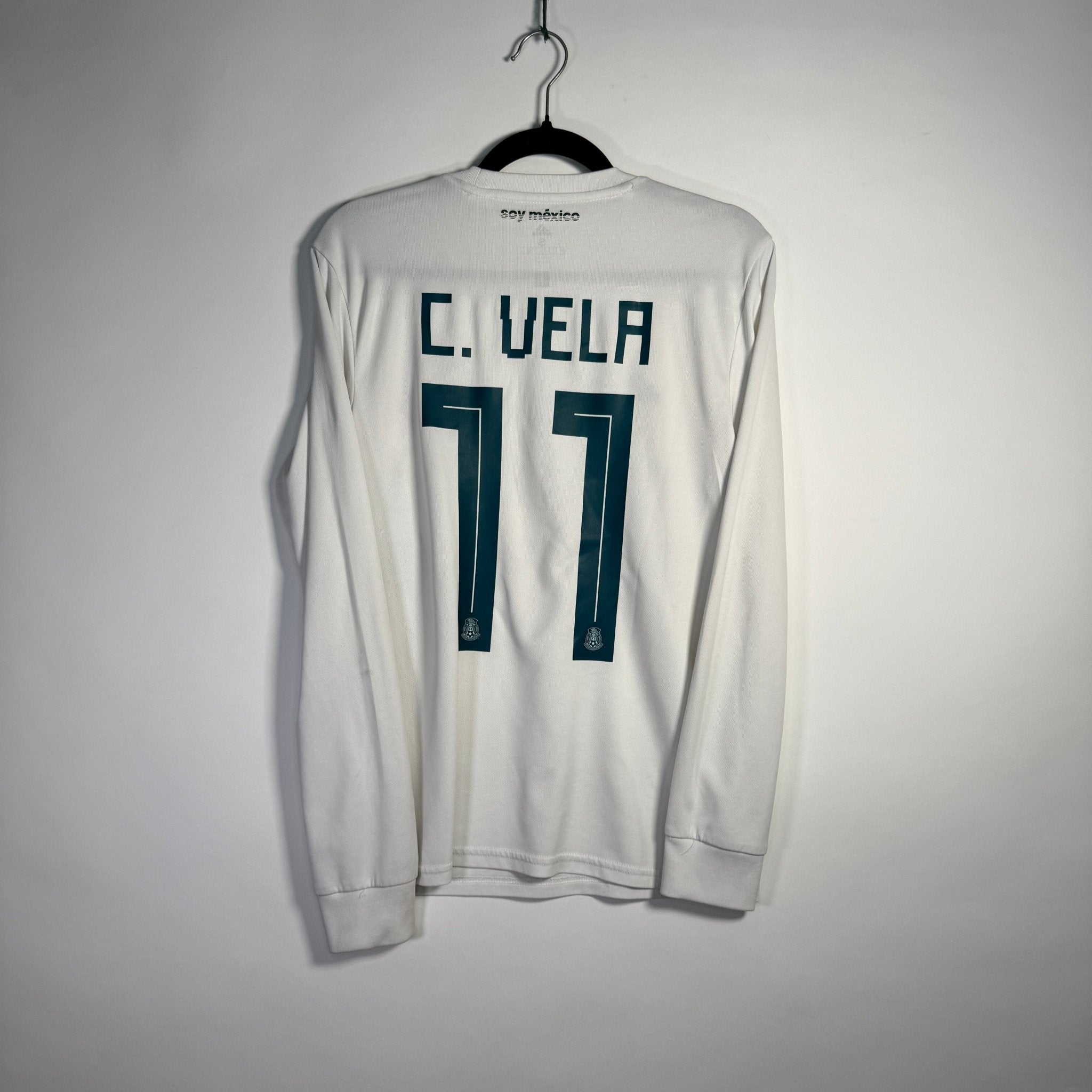 Selección de México Visita 2018 - Dorsal Carlos Vela (Manga Larga) - Talla S/CH - YaelitoMix